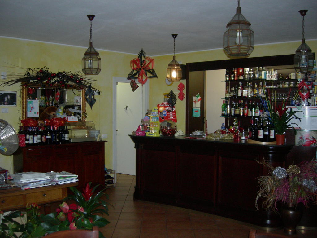 Caffe Del Viaggiatore Valsolda Exterior photo