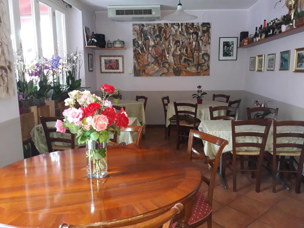 Caffe Del Viaggiatore Valsolda Exterior photo